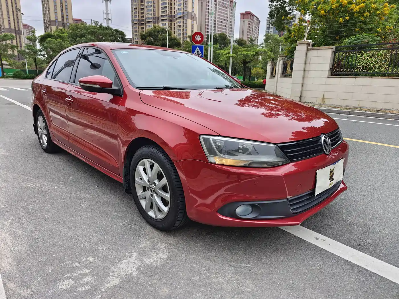 Volkswagen Sagitar 2012 1.4TSI Automatic Luxury фото 3
