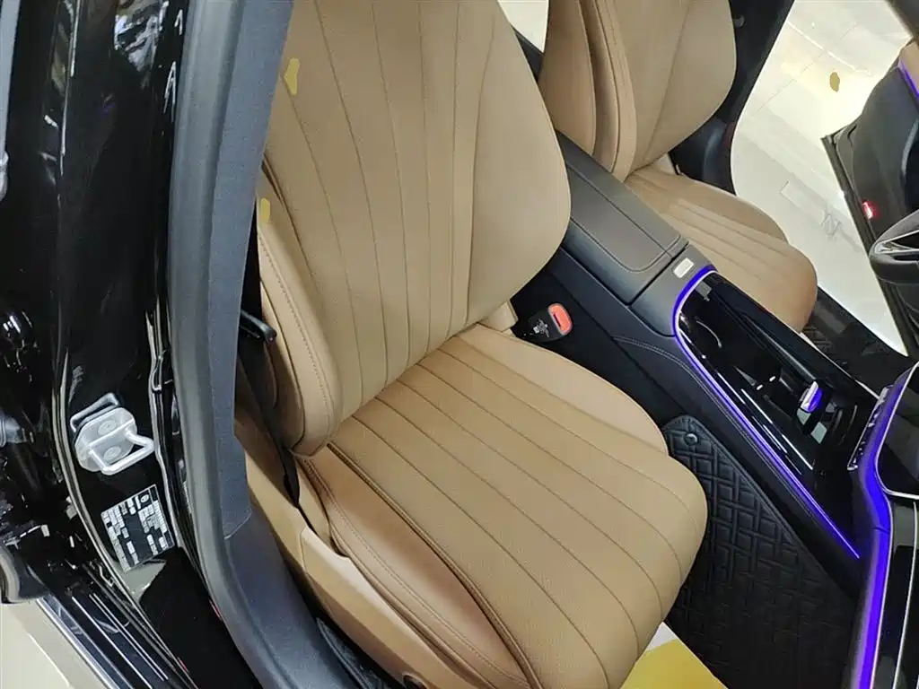 Mercedes-Benz E-Class 2025 E 260 L фото 25
