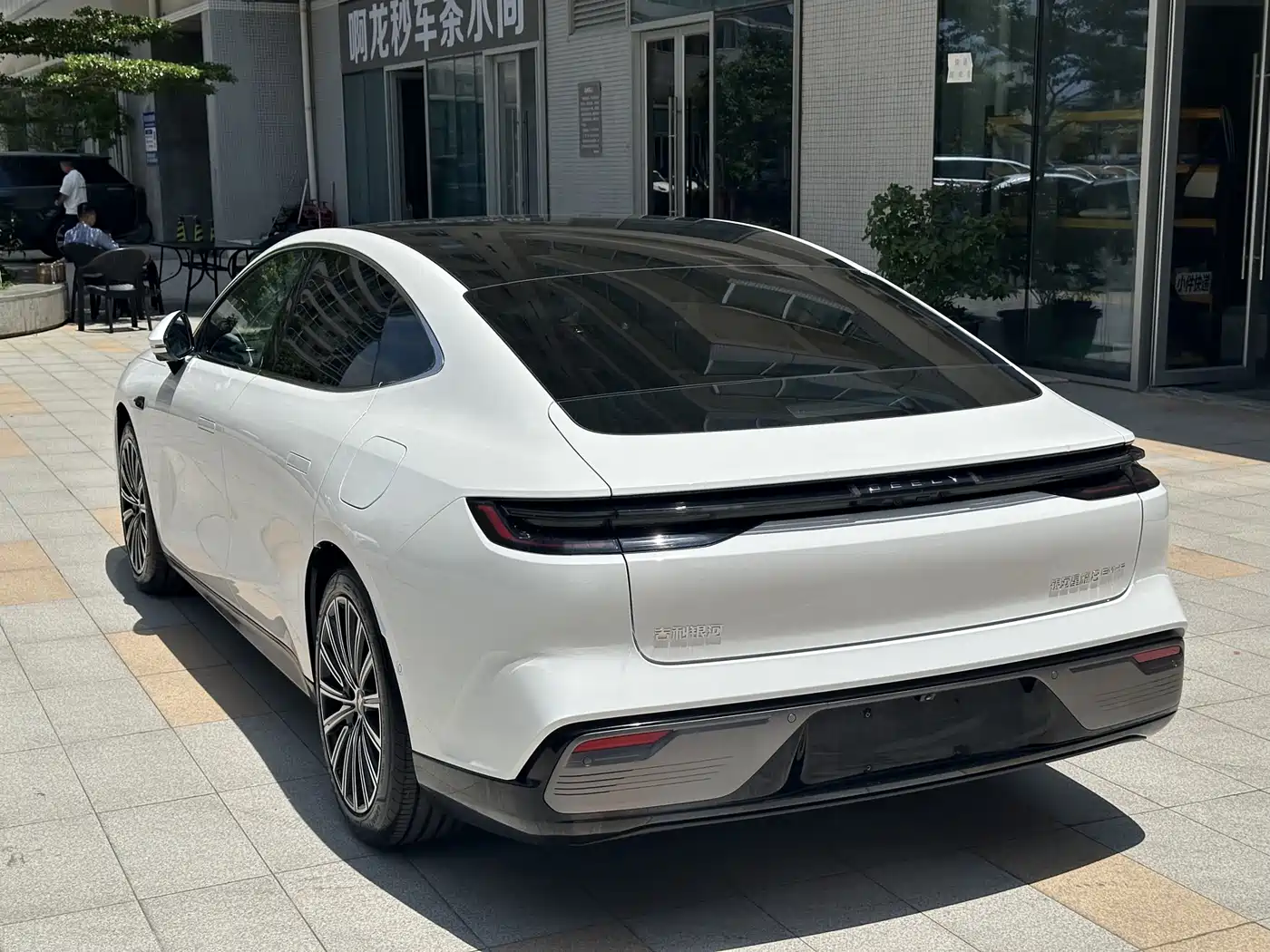 Geely Galaxy Galaxy Xingyao 8 2025 130km EM-P Starship Edition фото 21