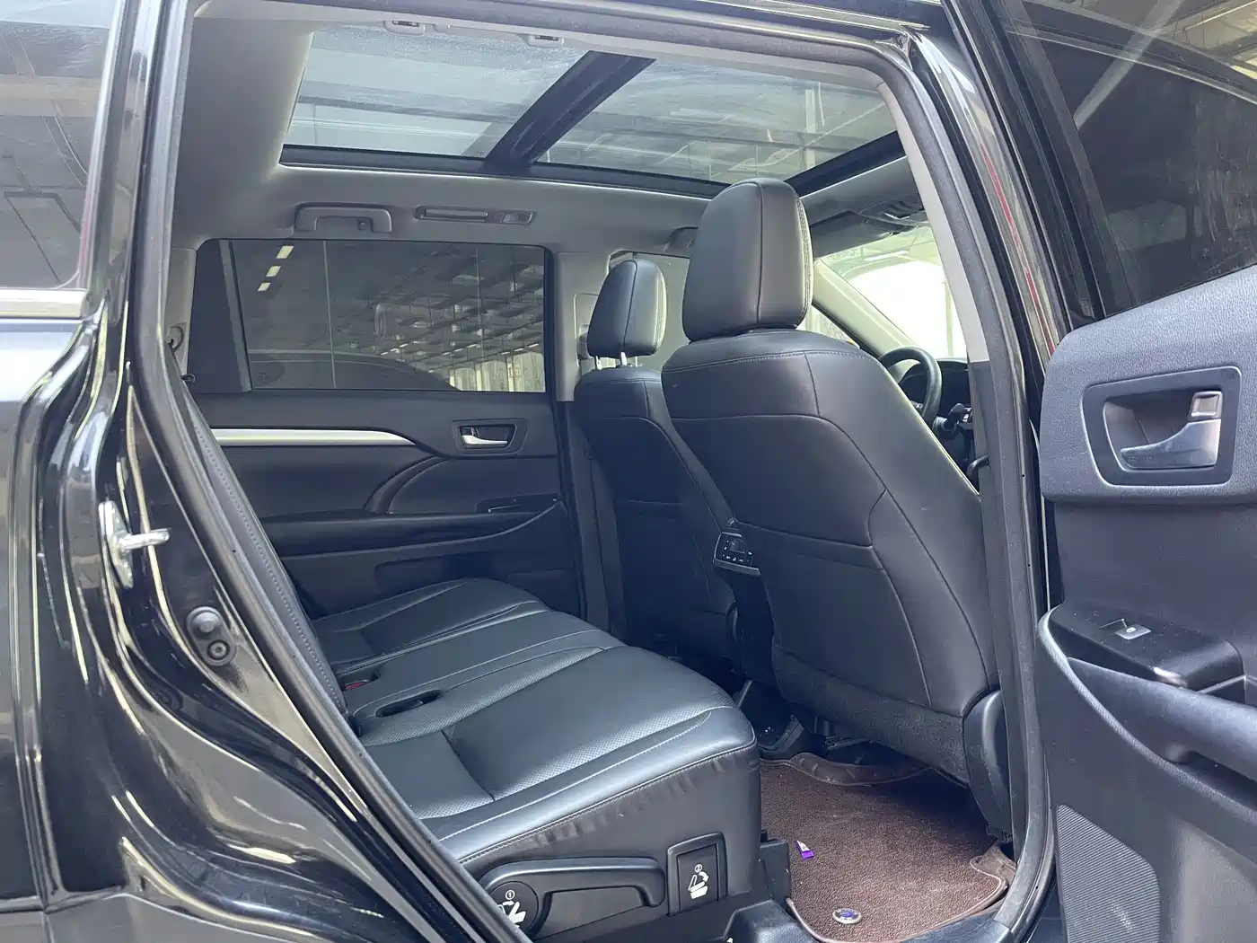 Toyota Highlander 2018 2.0T 4WD Premium 7-seater China VI фото 14