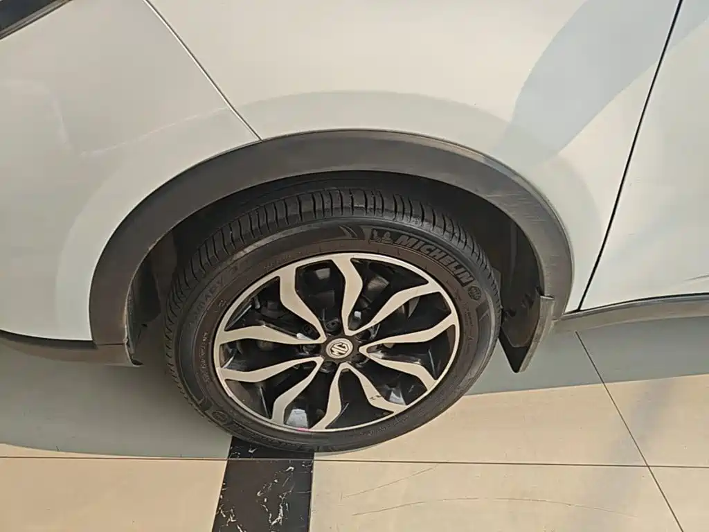 Фото 23 - MG Roewe RX5