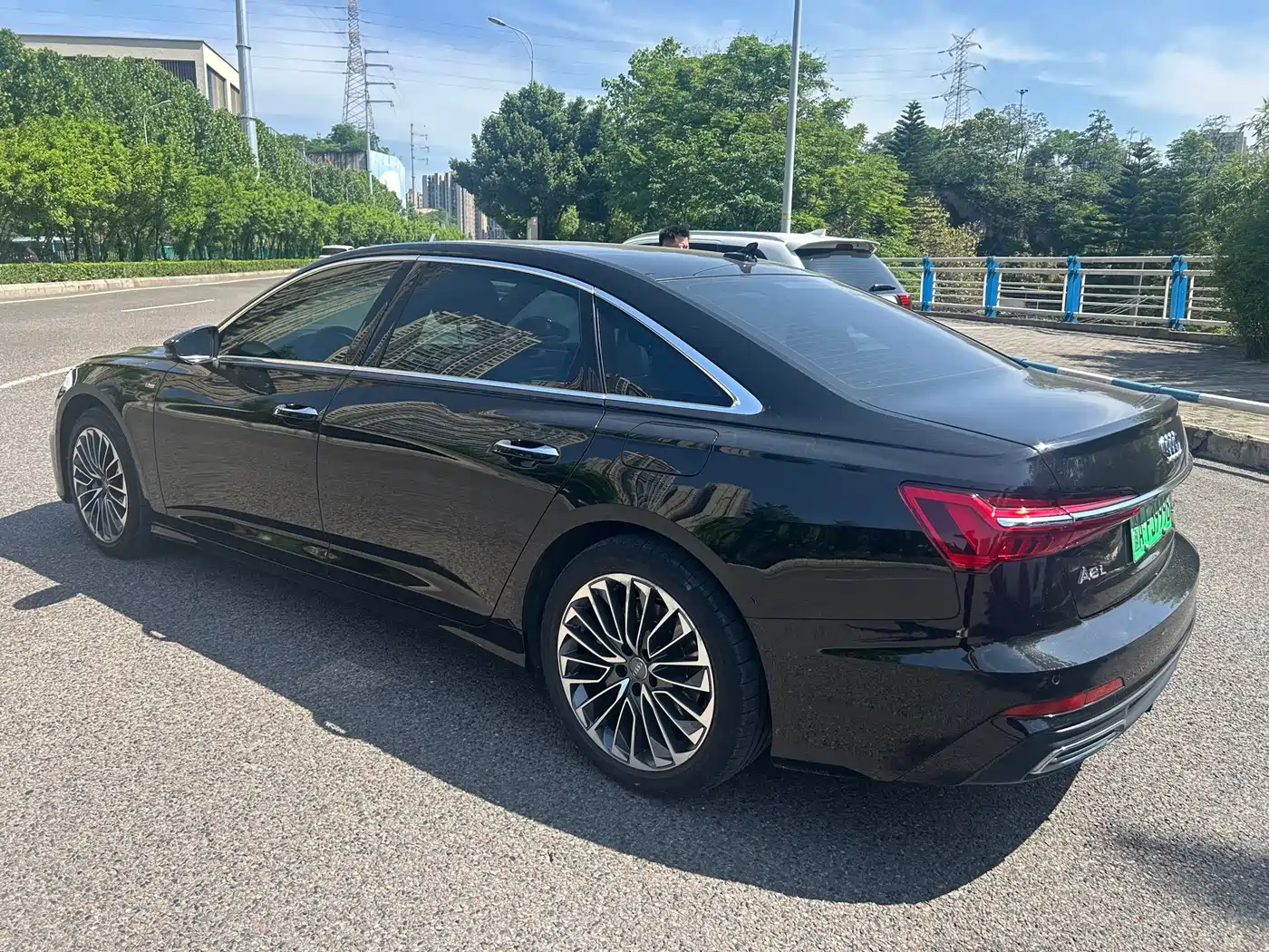 Audi A6L New Energy 2020 55 TFSI e quattro фото 5