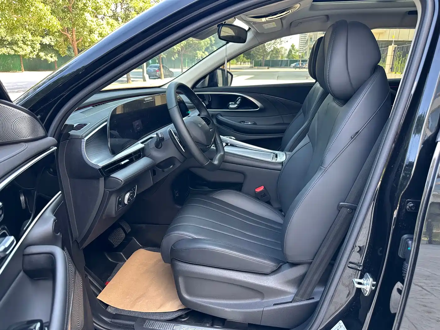 Exeed Lingyun 2025 2025 300T 2WD Starlight Edition