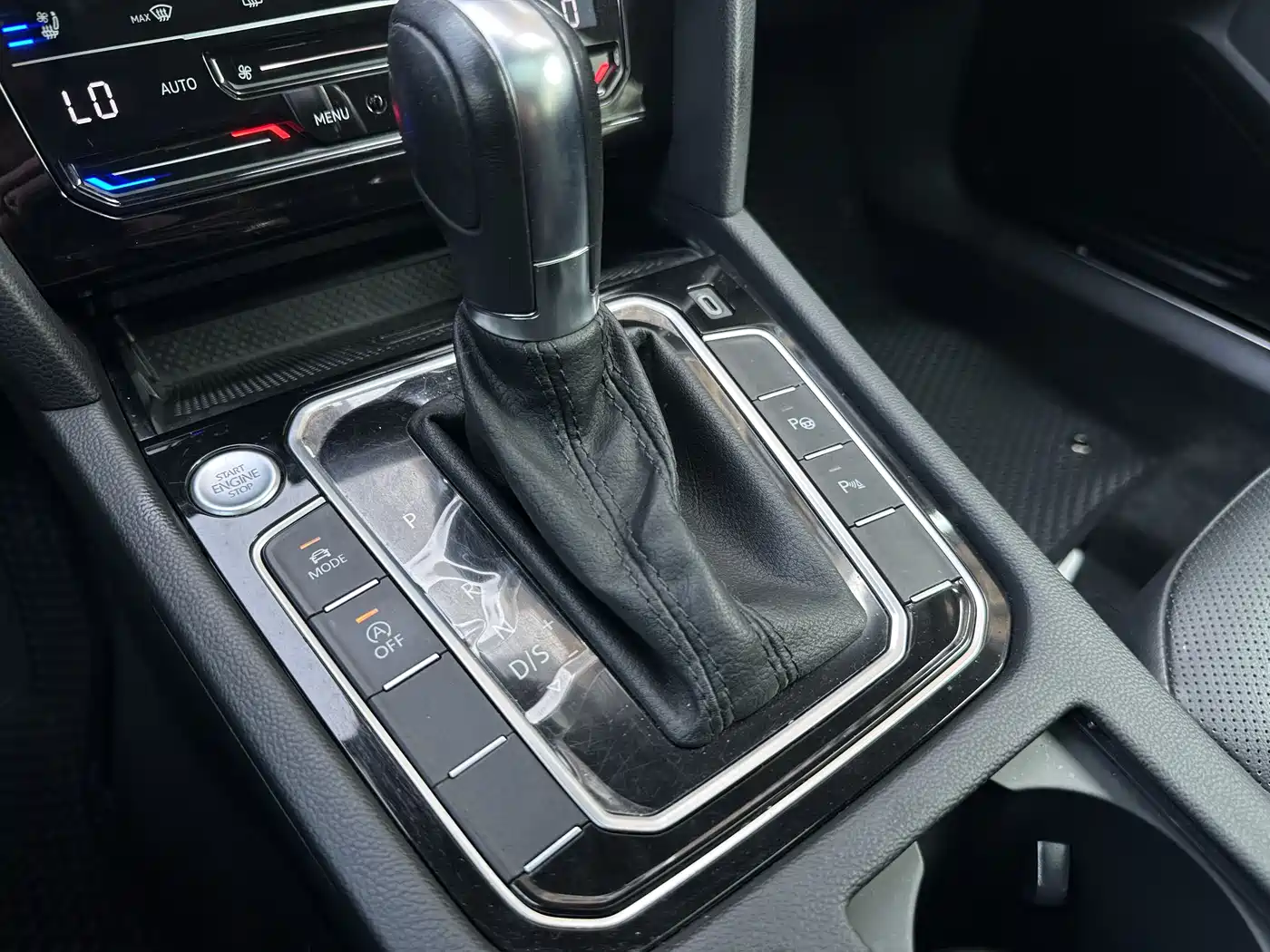 Volkswagen FAW-Volkswagen CC 2021 380TSI Eye-catching Edition 30th Anniversary фото 11