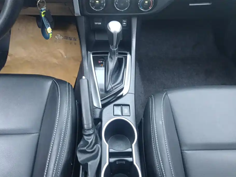 Toyota Levin 2017 Facelift 185T CVT Elite (China V) фото 16