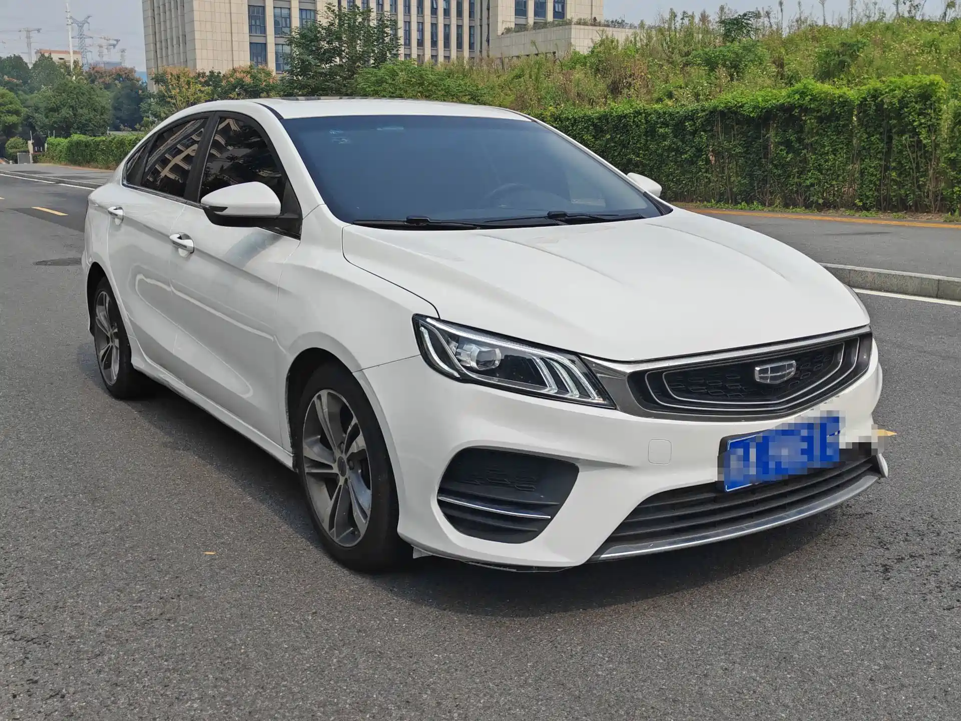 Фото 3 - Geely Binrui