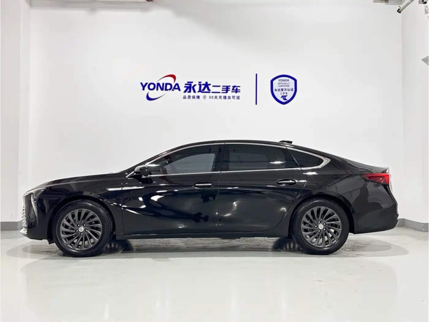 Buick LaCrosse 2025 Model 28T Platinum Edition фото 2