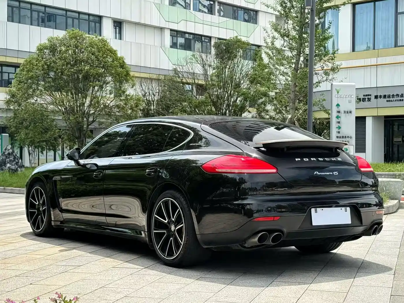 Porsche Panamera 2014 Panamera 4S Executive 3.0T фото 9