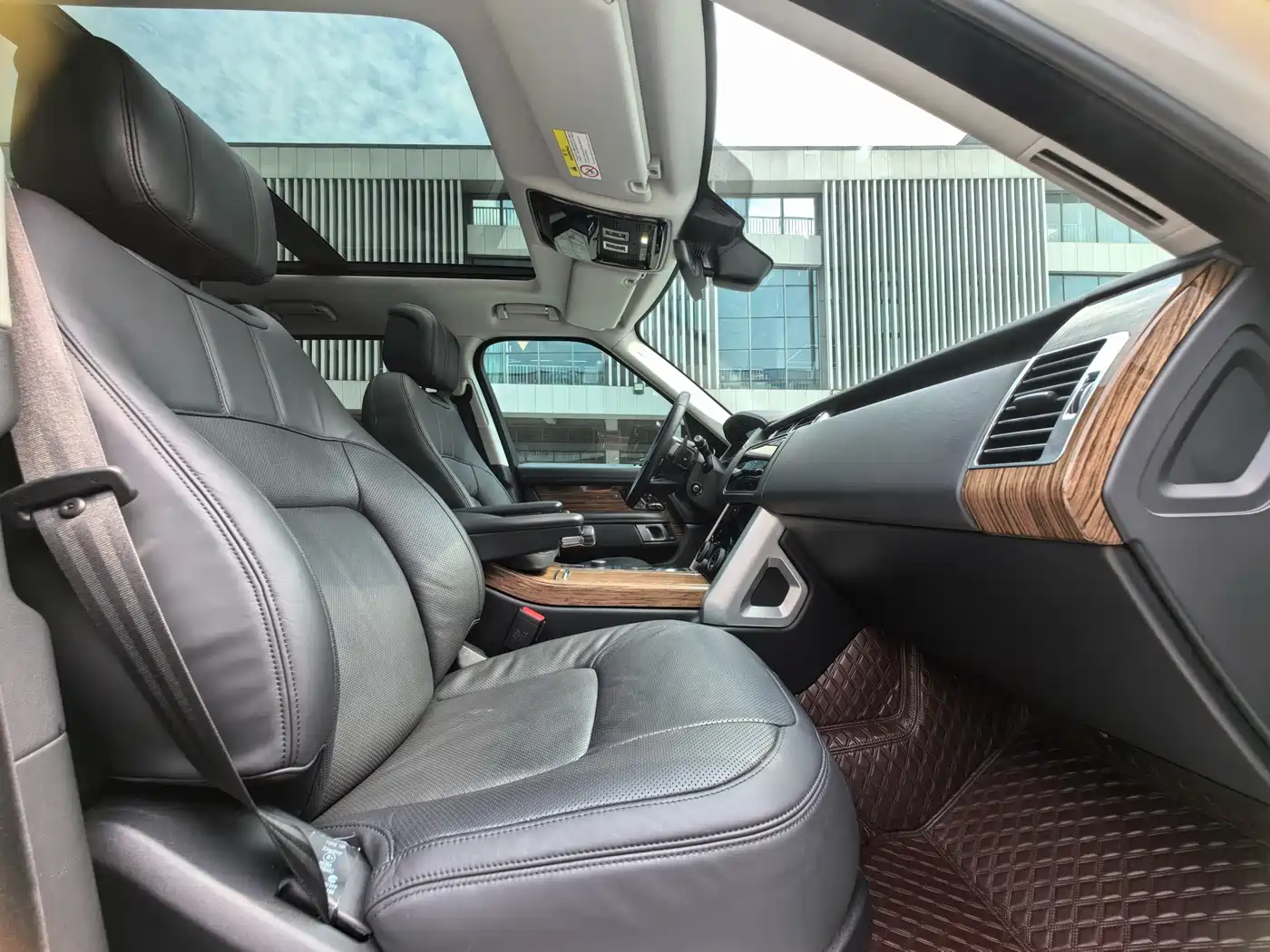 Land Rover Range Rover 2019 3.0 SCV6 Heritage Edition фото 14