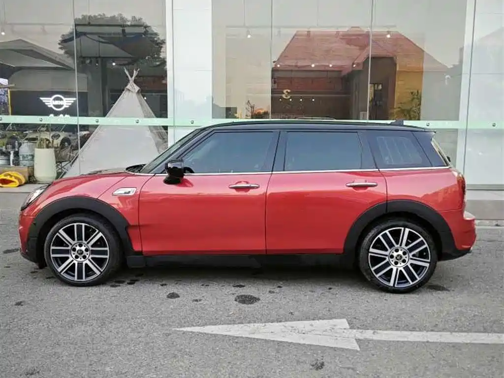 MINI CLUBMAN