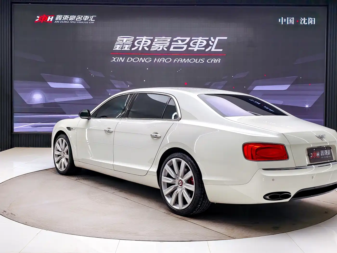 Bentley Flying Spur 2017 4.0T V8 S Standard фото 8