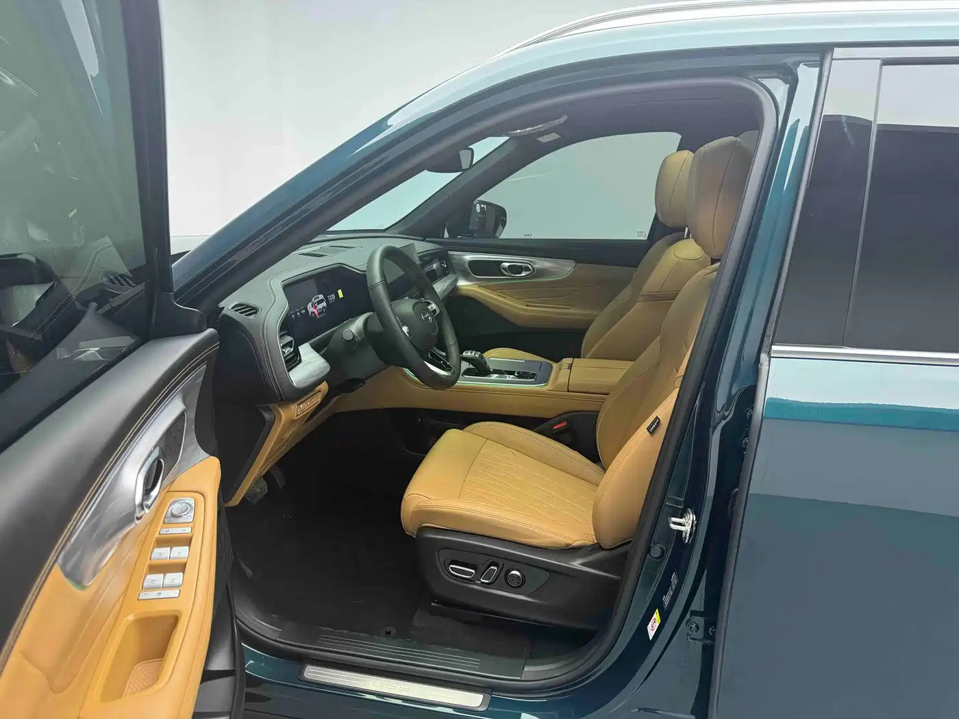 GAC Trumpchi Trumpchi GS8 2025 Pilot Series 2.0TGDI 2WD Luxury Edition 5-seater фото 16