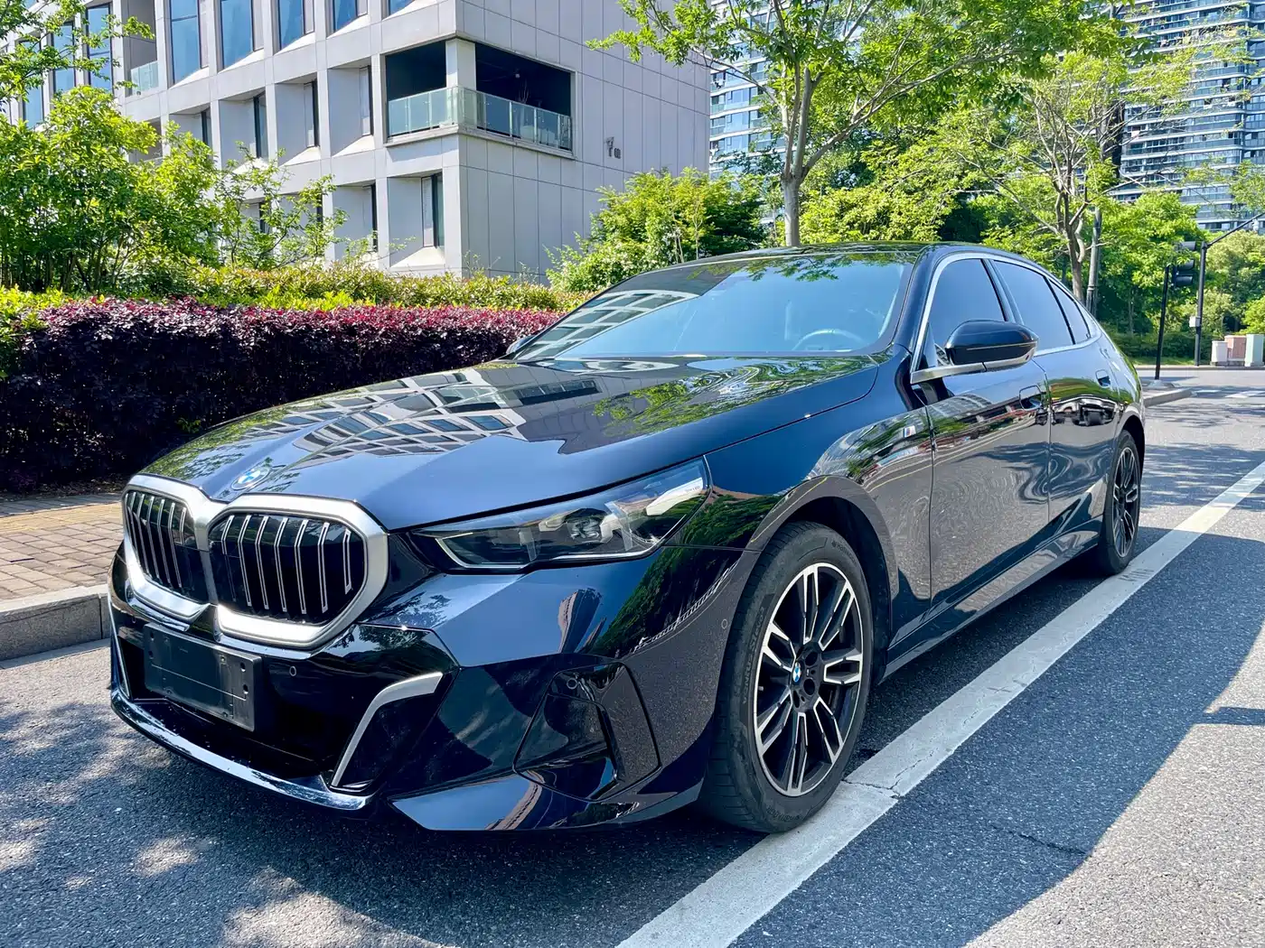 BMW 5 Series 2025 530Li Leading M Sport Package