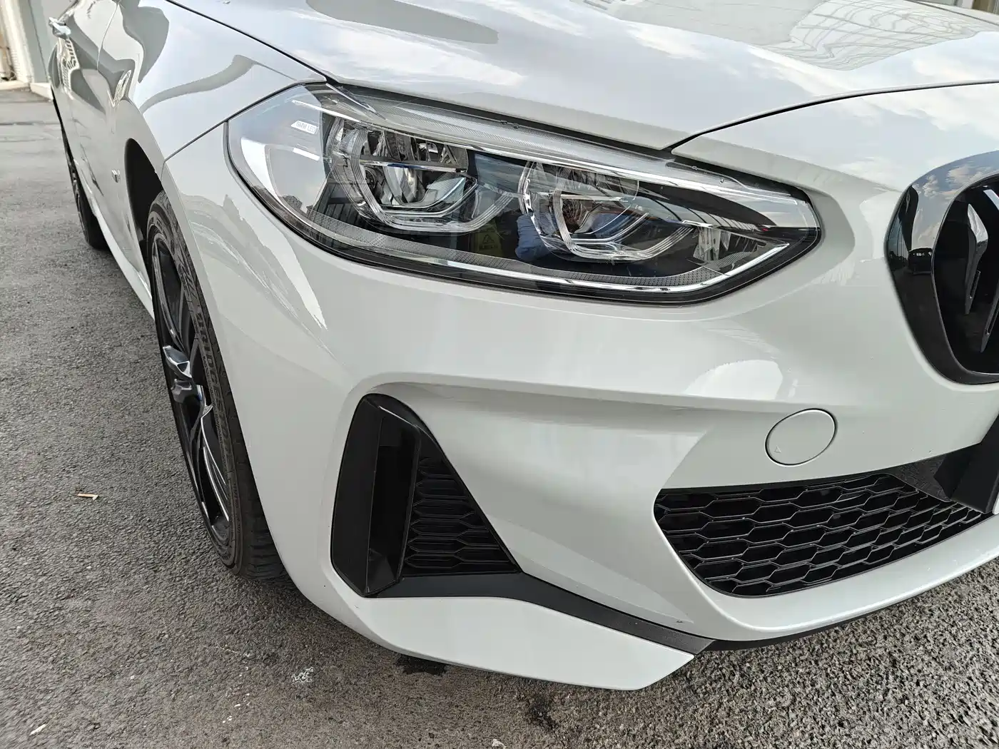 BMW 1 Series 2023 125i M Sport Shadow Edition фото 7