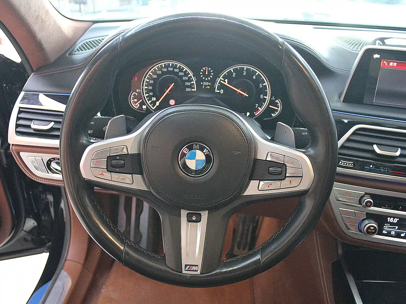 BMW 7 Series 2018 750Li xDrive M Sport Package фото 8