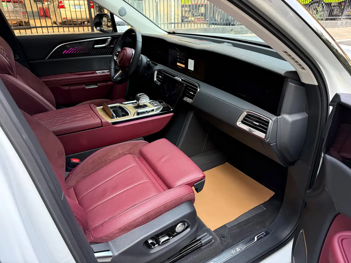 Hongqi E-HS9 2023 2022 690km Qi Xiang Edition (6-seater)
