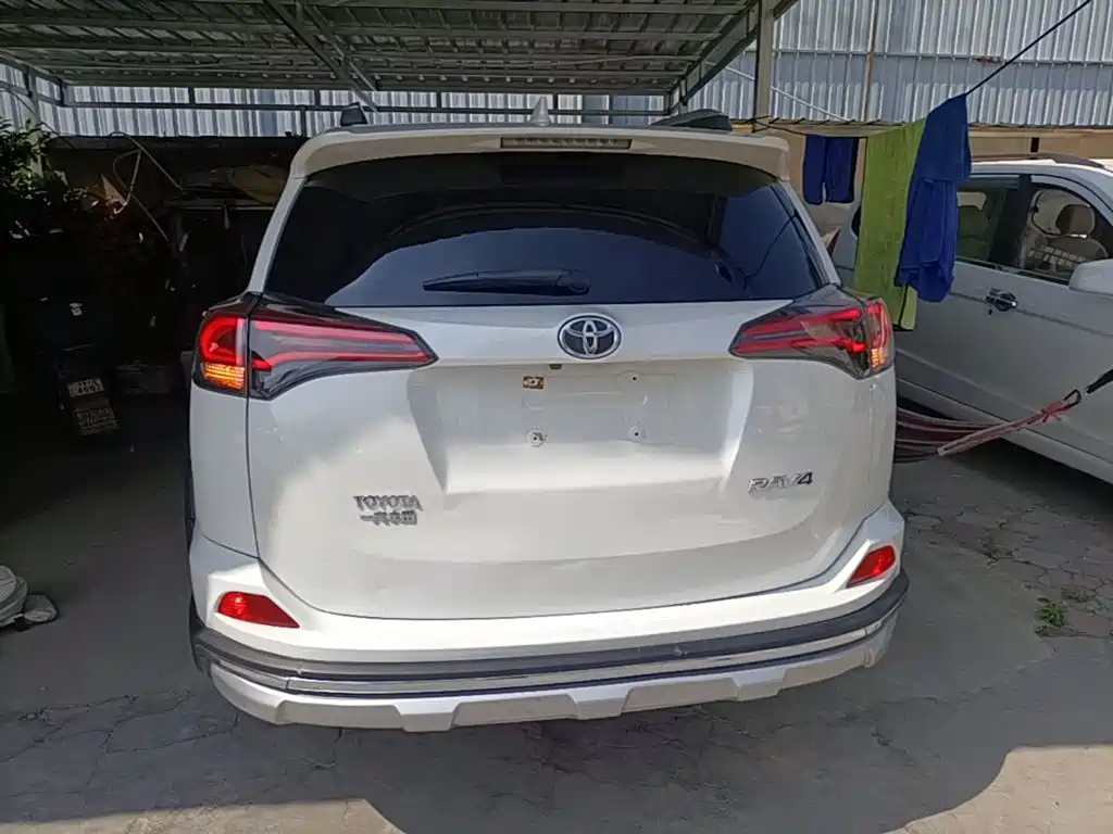 Toyota RAV4 Rongfang 2019 2.0L CVT 2WD Style X Limited Edition China VI фото 6