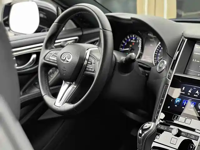 Infiniti Q60 2019 2.0T Luxury Edition — фото 5