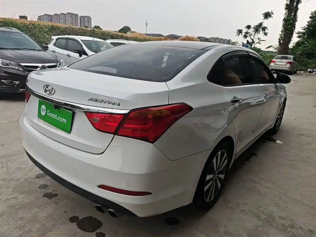 Hyundai Mistra 2014 1.8L Auto Premium DLX фото 7