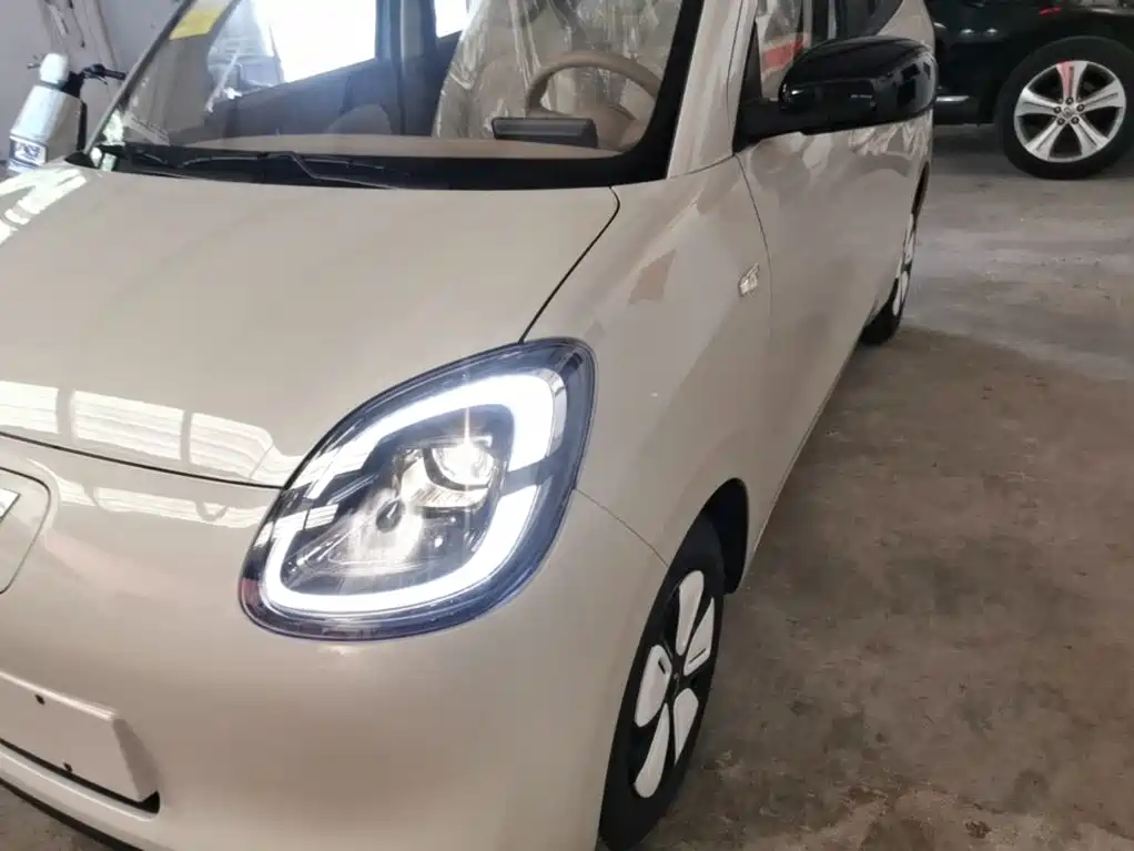 Wuling Motors Hongguang MINIEV 2026 2025 4-Door Advanced