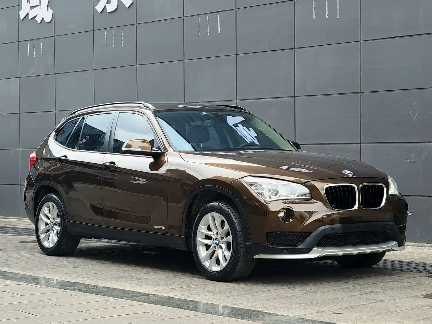 BMW X1 2014 sDrive18i Leading Edition фото 3