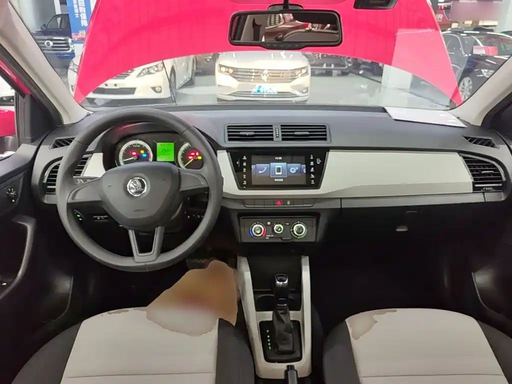 Škoda Fabia 2017 2017 1.4L Auto Car Enjoy Edition