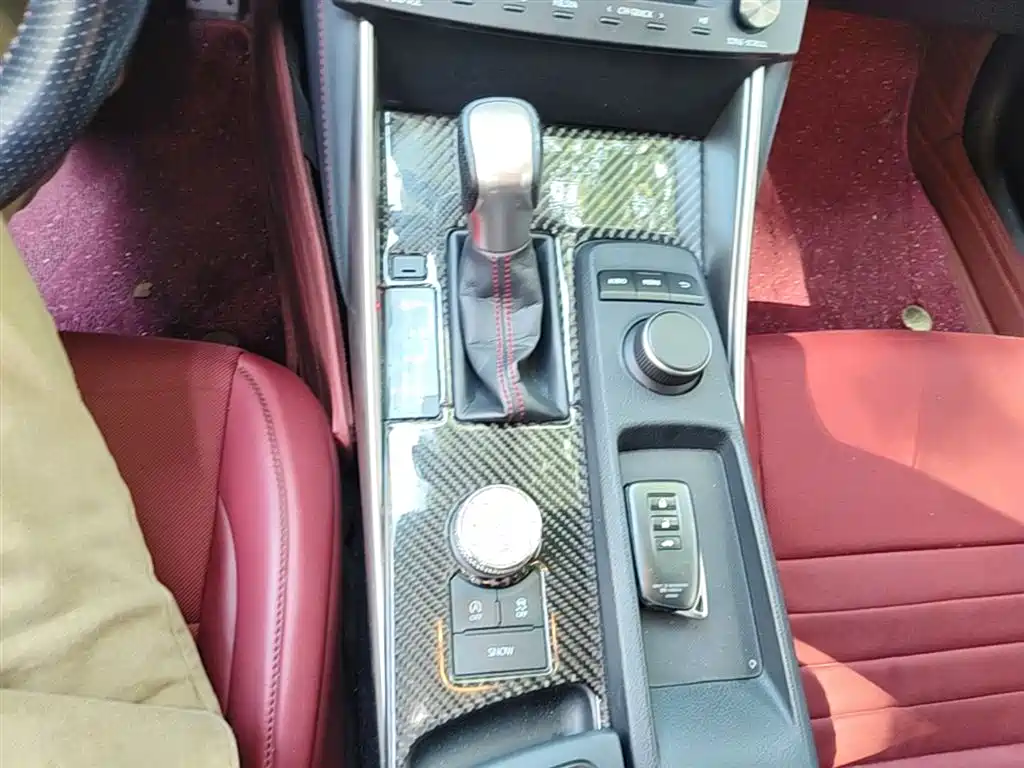 Lexus IS 2015 200t F SPORT фото 14