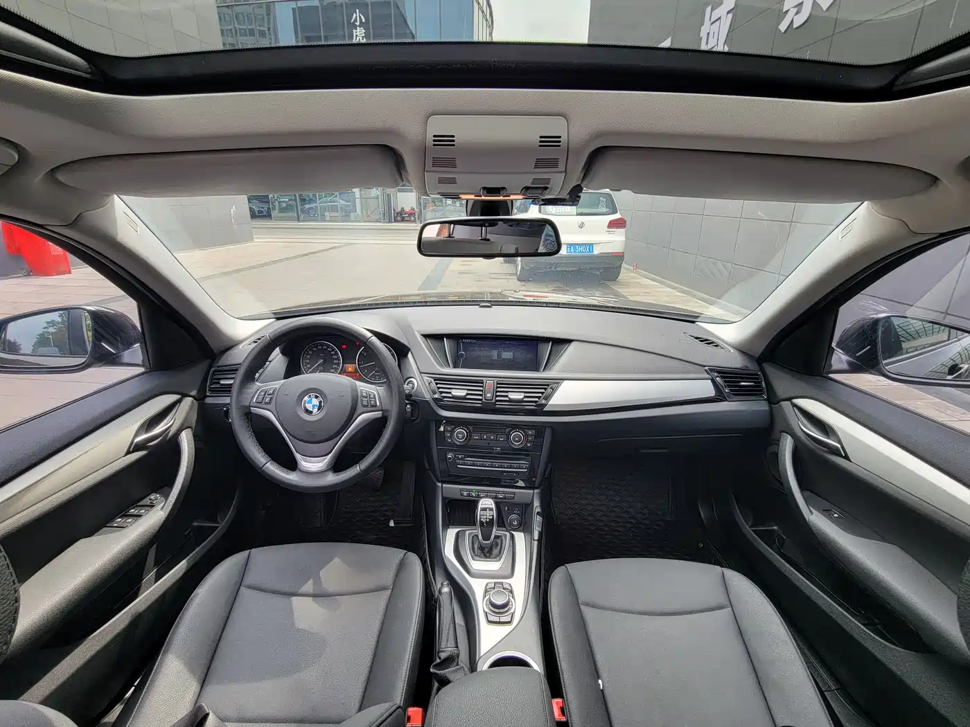 BMW X1 2014 sDrive18i Leading Edition фото 5
