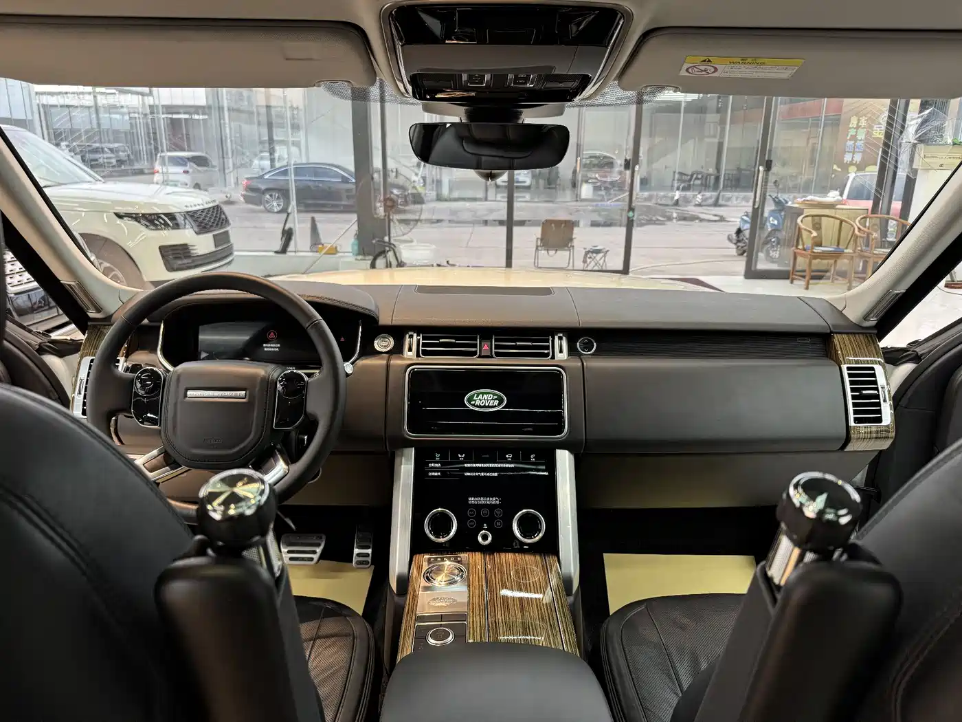Land Rover Range Rover 2018 3.0 SC V6 Vogue SE Genesis Extended Edition фото 10