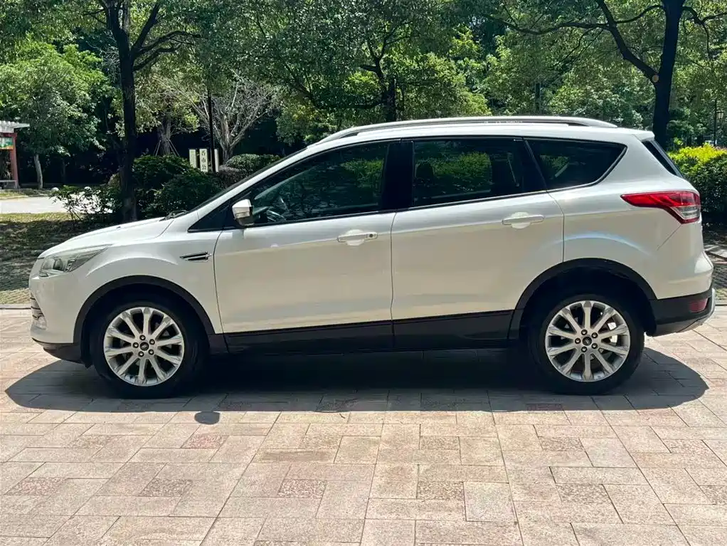 Фото 5 - Ford Kuga