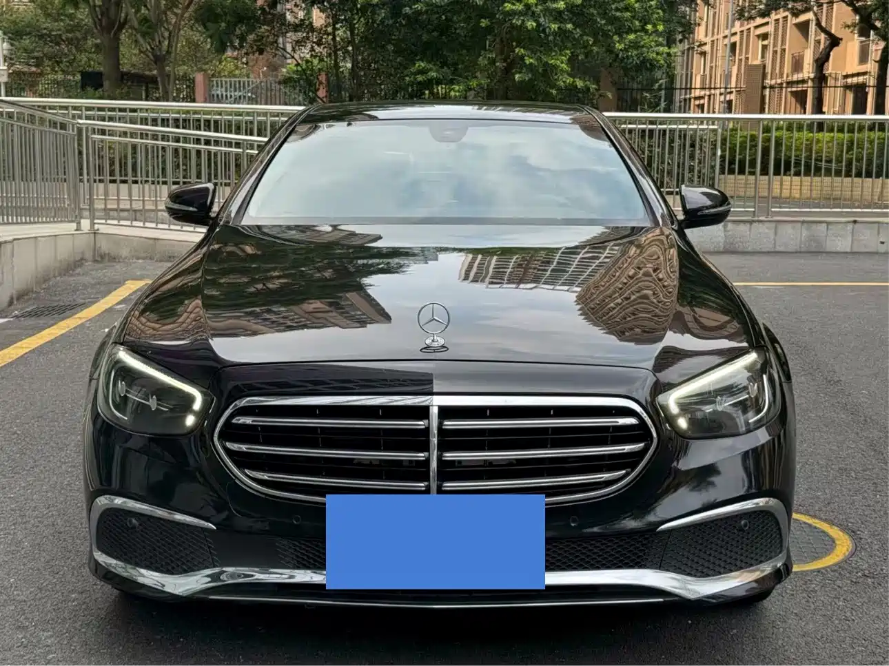 Photo 1 - Mercedes-Benz E-Class