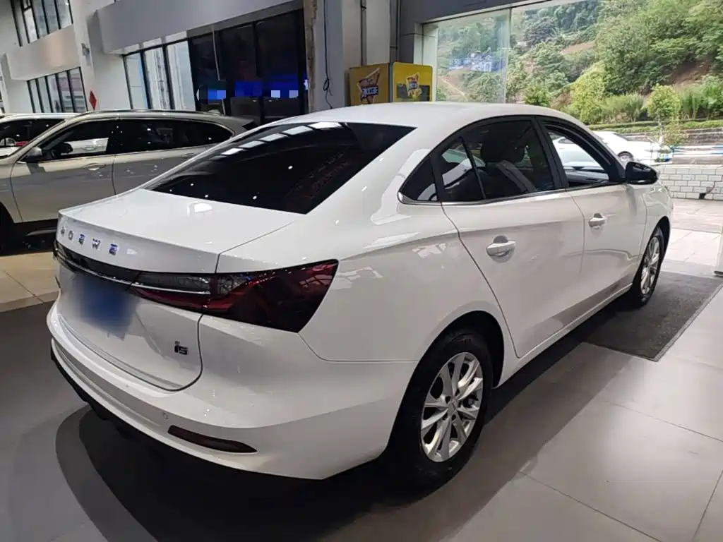 Roewe i5 2026 2026 1.5L CVT Luxury