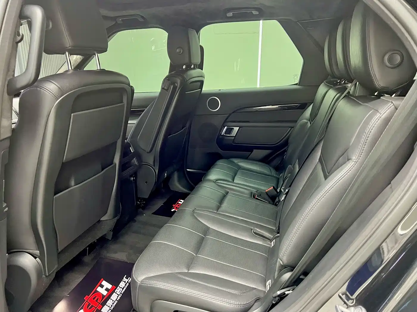 Land Rover Discovery 2018 3.0 SC V6 SE фото 11