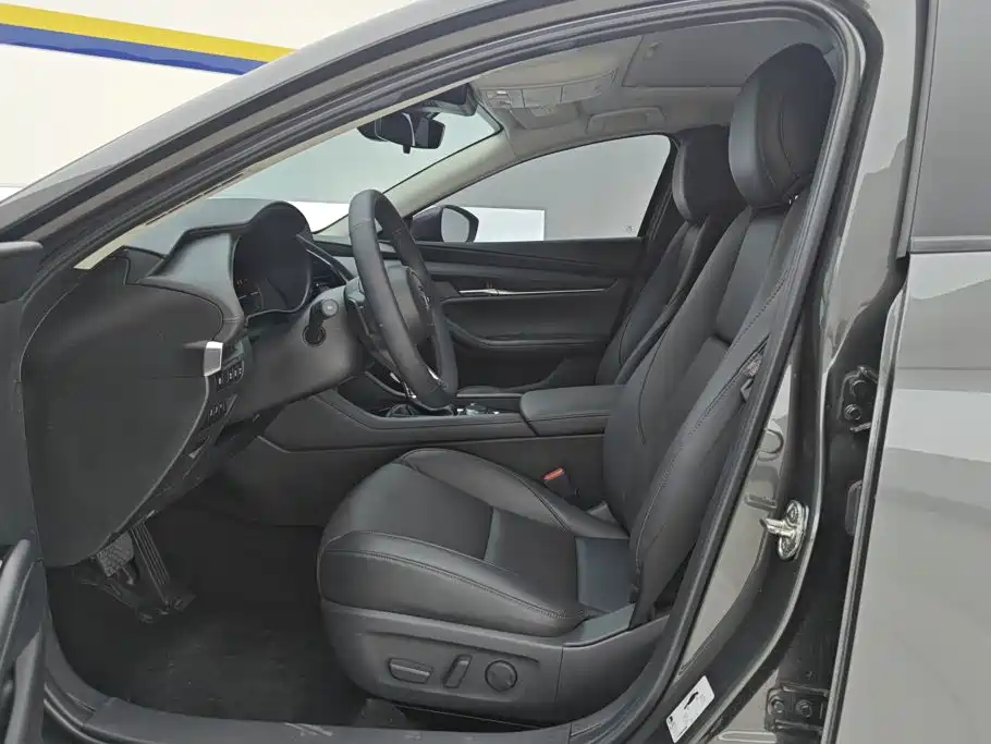 Mazda Mazda3 Axela 2024 2023 2.0L Automatic Premium Edition