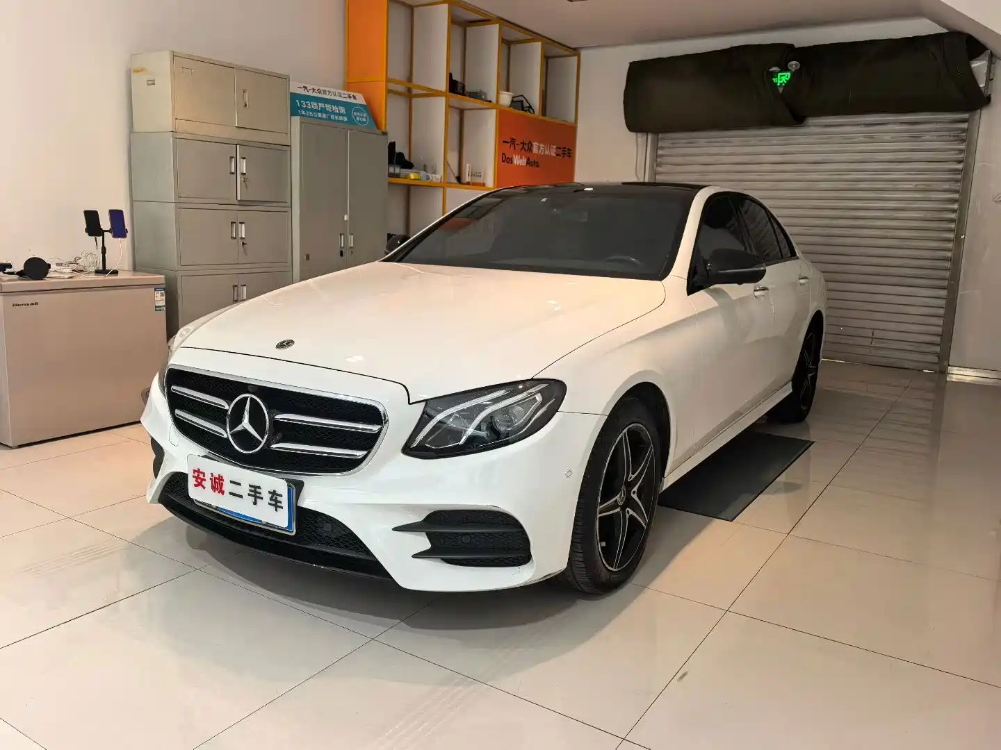 Фото 1 - Mercedes-Benz E-Class (Import)
