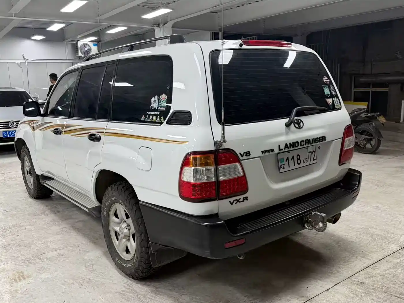 Toyota Land Cruiser (Import) 2002