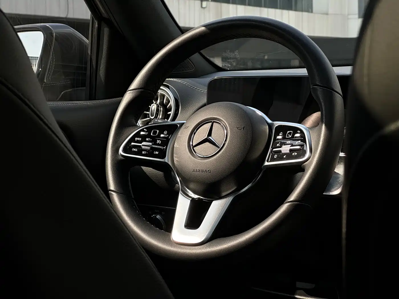 Mercedes-Benz GLB 2023 GLB 220 Dynamic фото 13