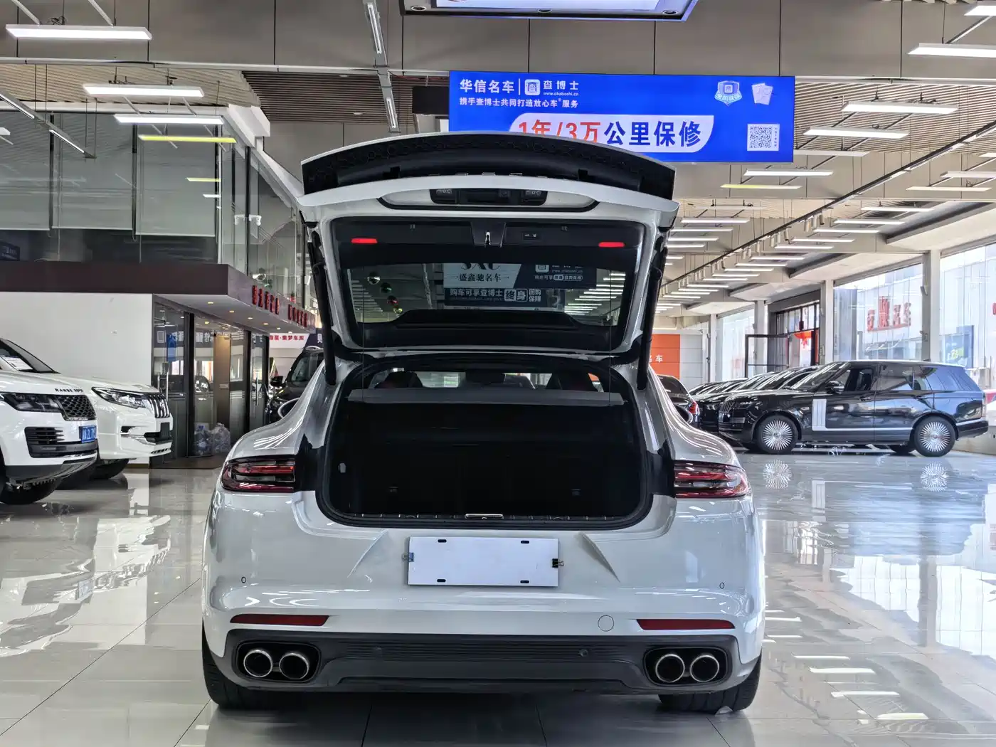 Porsche Panamera 2017 Panamera 4 Executive Long Wheelbase 3.0T фото 15