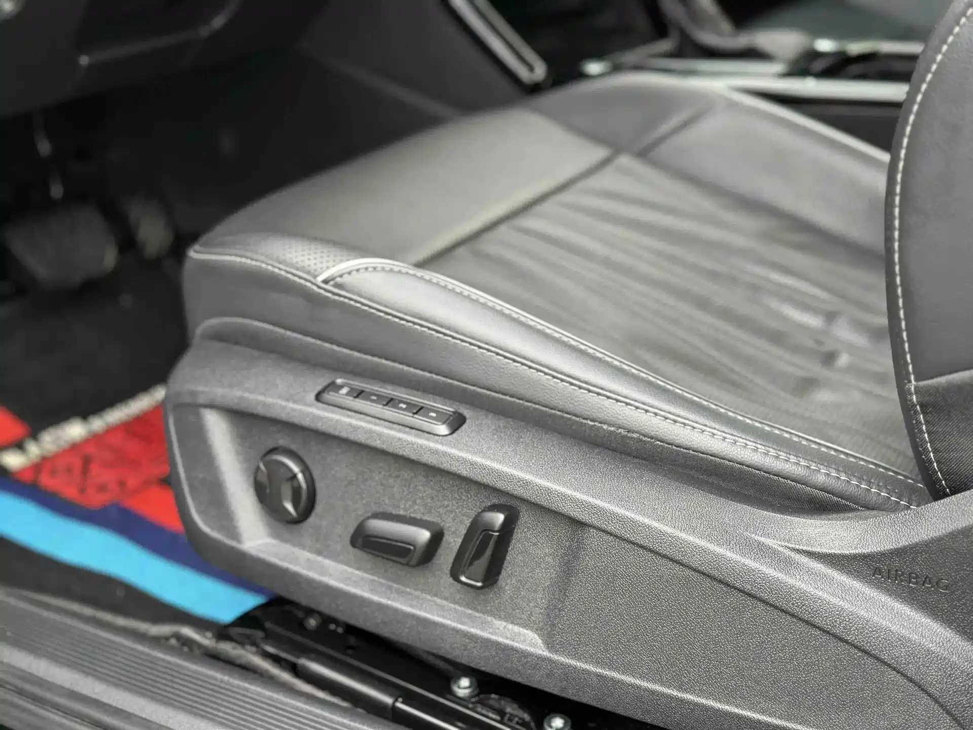 Фото 8 - Volkswagen Passat