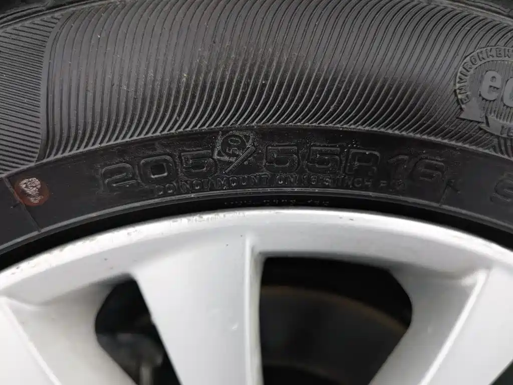 Citroën C-Quatre 2014 2013 Model Sedan 2.0L Manual Comfort Style