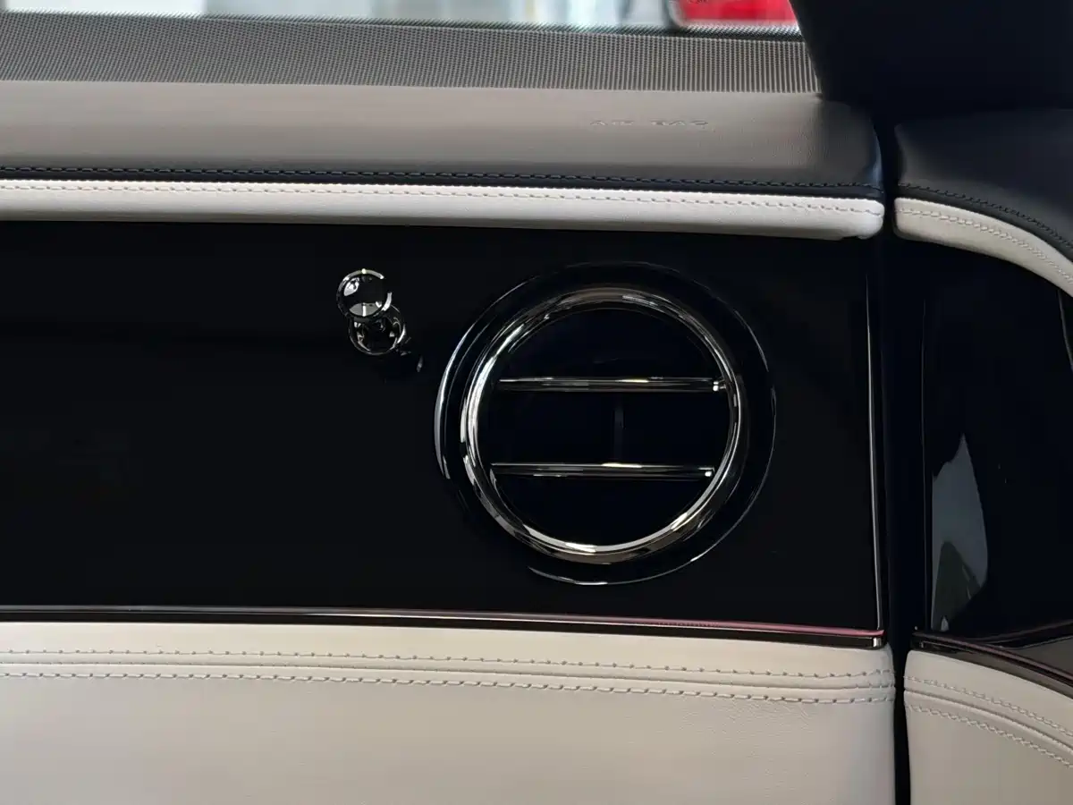 Bentley Continental Plug-in Hybrid 2026 GT Base Model фото 13