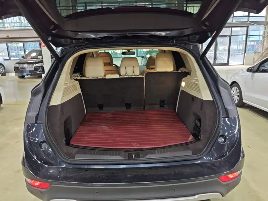 Фото 19 - Lincoln MKC