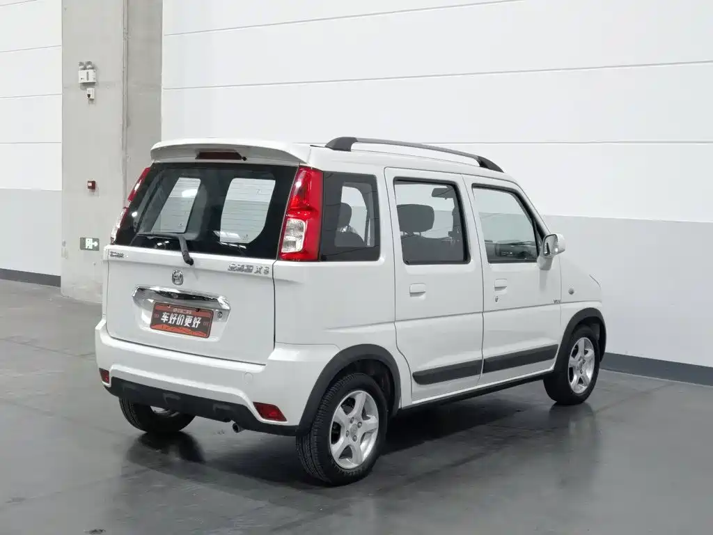 Фото 2 - Suzuki Beidouxing X5