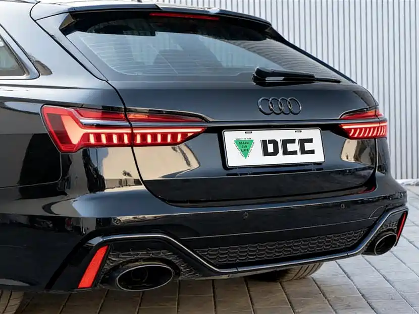 AUDI RS 6