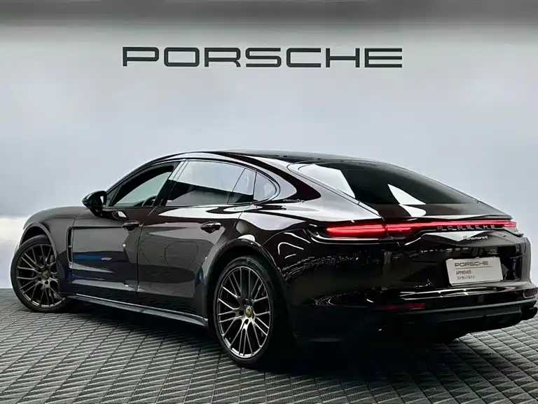 Porsche Panamera 2023 Panamera 4 Executive Long Wheelbase Platinum Edition 2.9T фото 6