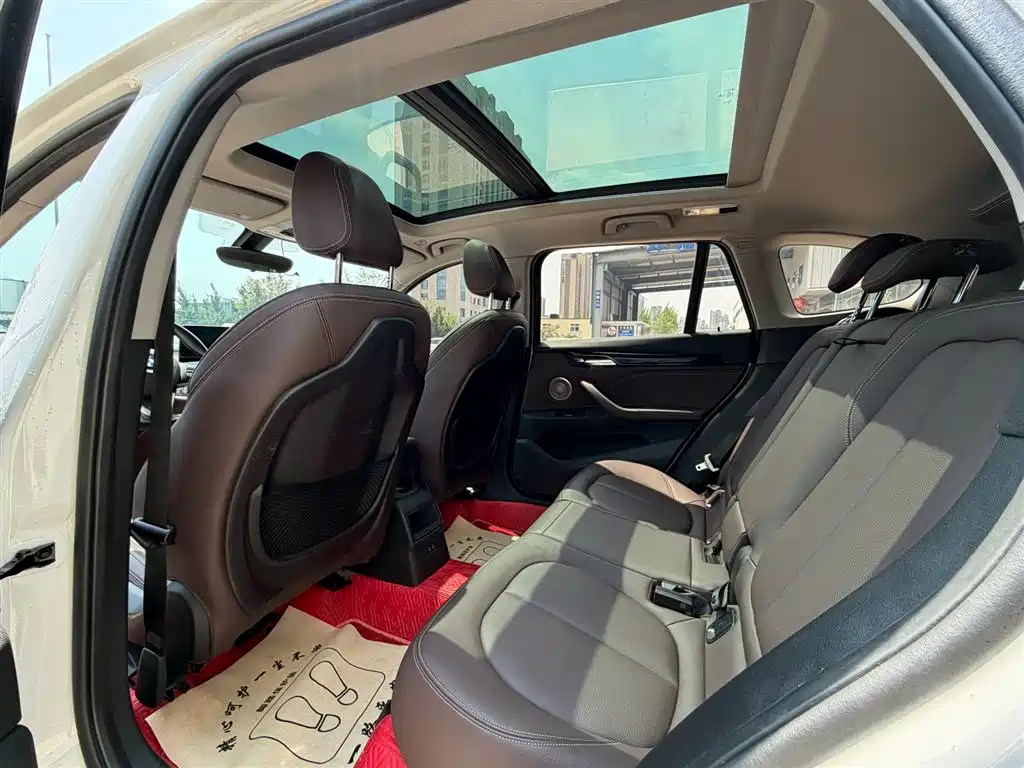 BMW X1 2022 sDrive20Li Fashion фото 10