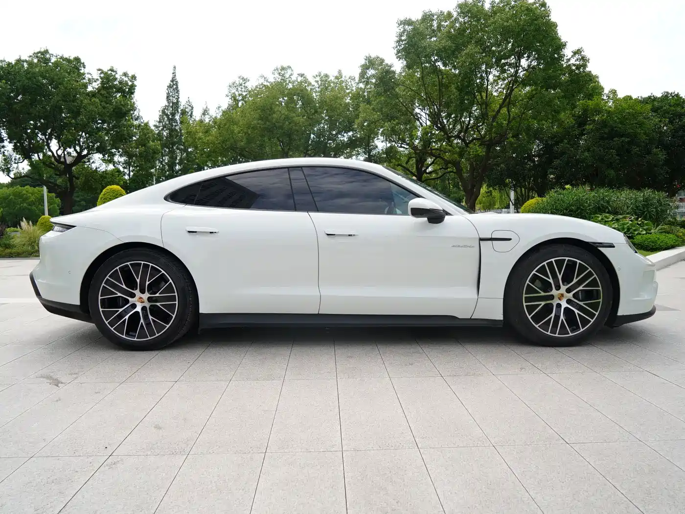 Porsche Taycan 2025 2024 Taycan 4