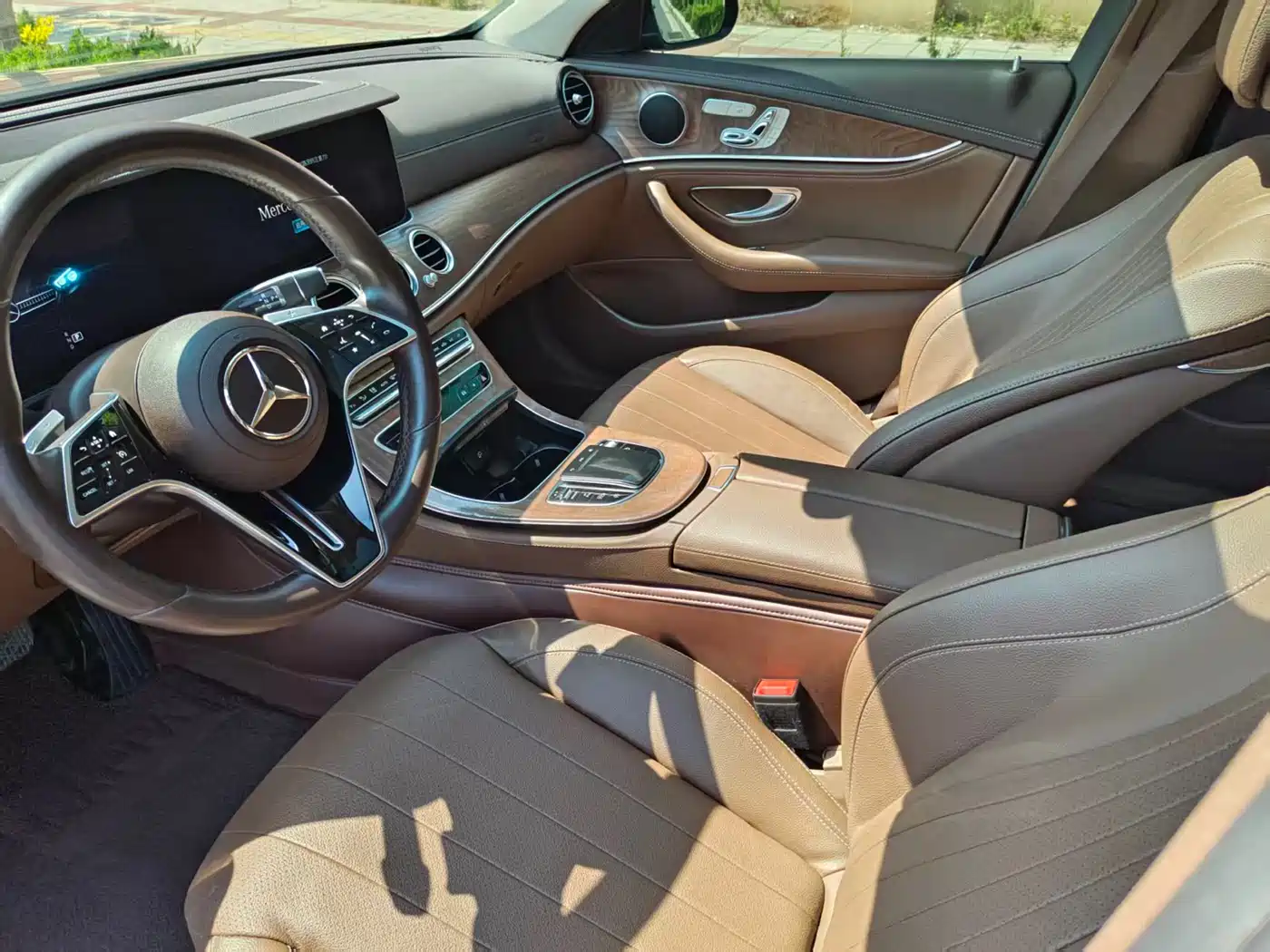 Mercedes-Benz E-Class 2023 E 300 L Fashion фото 21