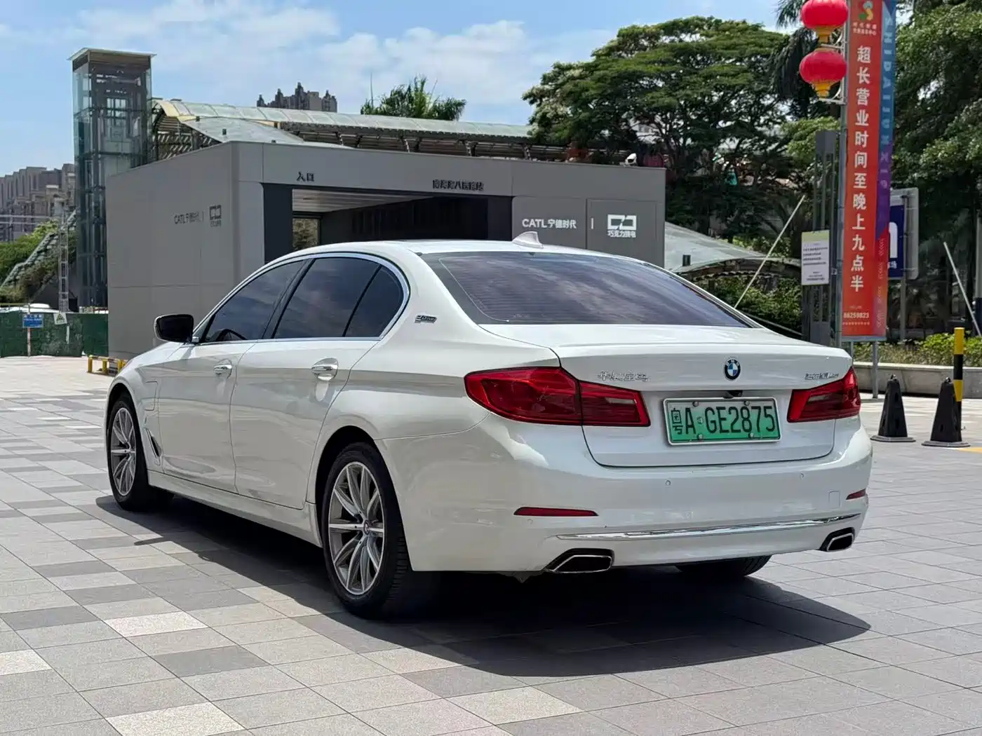 BMW 5 Series New Energy 2019 530Le Luxury Package фото 8