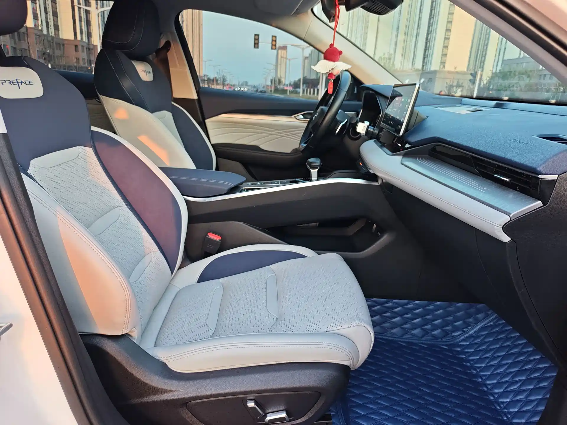 Фото 7 - Geely Preface